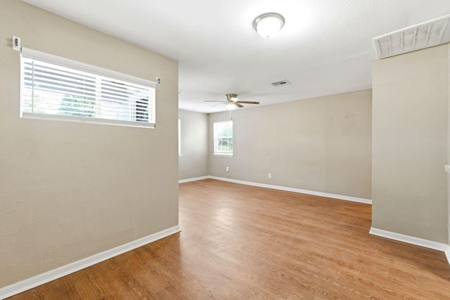509 Ward Road, Baytown, TX 77520