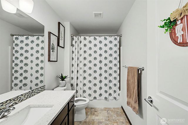2704 S 120th Place, Burien, WA 98168