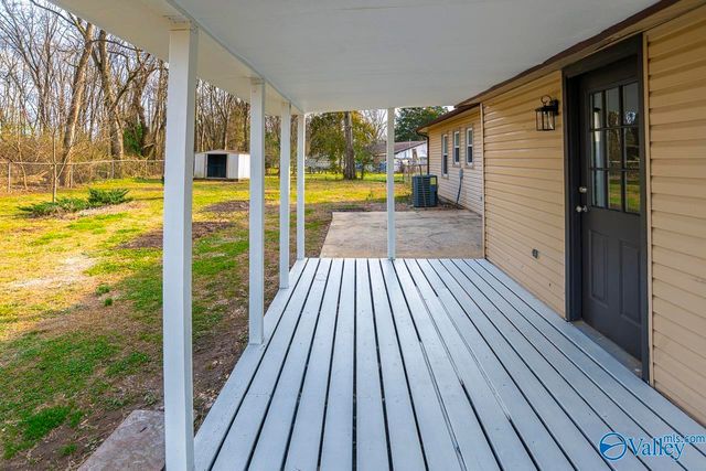 2902 Alhambra Circle, Huntsville, AL 35805