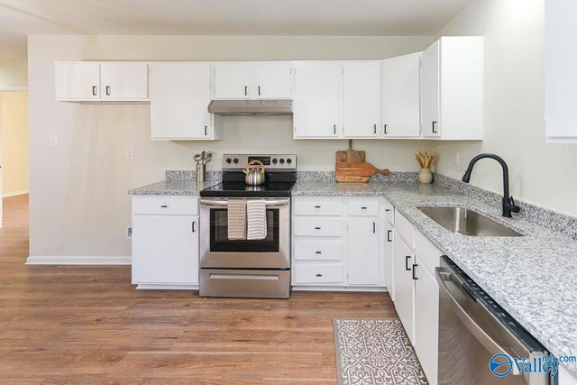 2902 Alhambra Circle, Huntsville, AL 35805