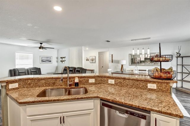 35729 ROSE MOSS AVENUE, Leesburg, FL 34788