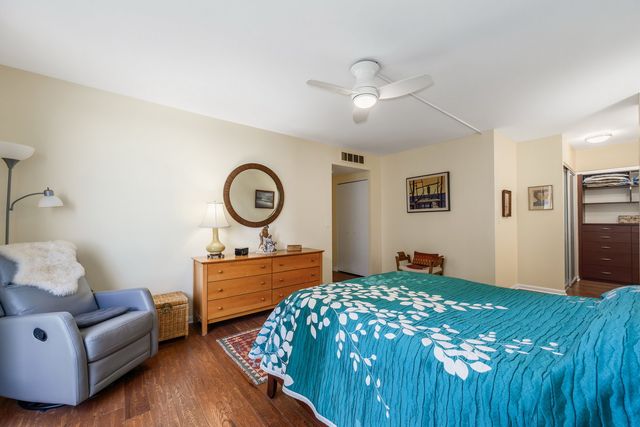 990 N Lake Shore Drive 19B, Chicago, IL 60611