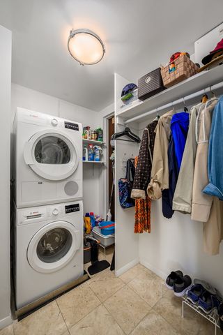 990 N Lake Shore Drive 19B, Chicago, IL 60611