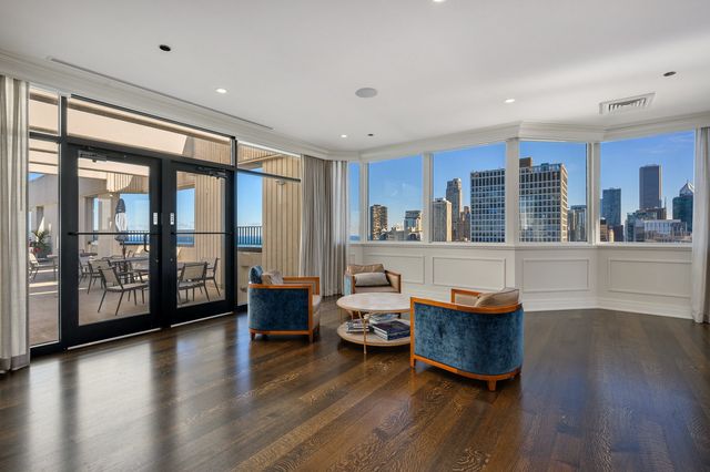 990 N Lake Shore Drive 19B, Chicago, IL 60611