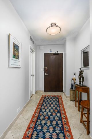 990 N Lake Shore Drive 19B, Chicago, IL 60611