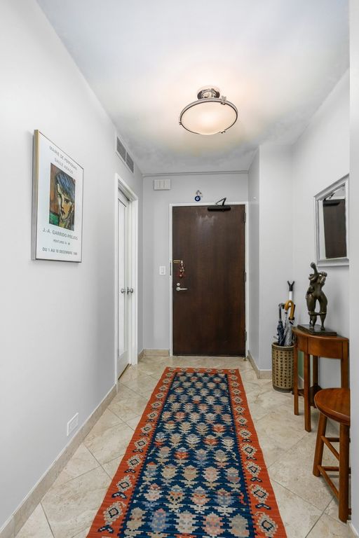 990 N Lake Shore Drive 19B, Chicago, IL 60611 — photo 4