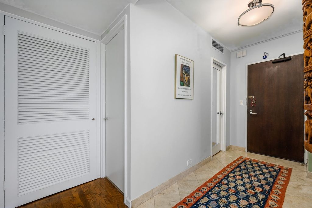 990 N Lake Shore Drive 19B, Chicago, IL 60611 — photo 5
