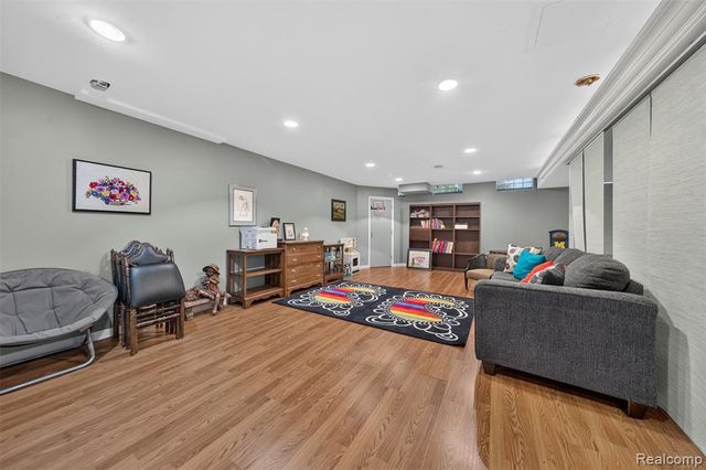 7115 Paterese Drive, Bloomfield Hills, MI 48301
