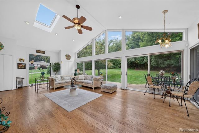 7115 Paterese Drive, Bloomfield Hills, MI 48301
