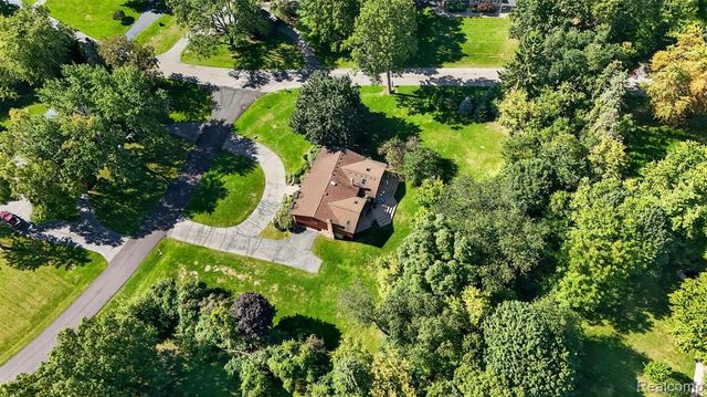 7115 Paterese Drive, Bloomfield Hills, MI 48301
