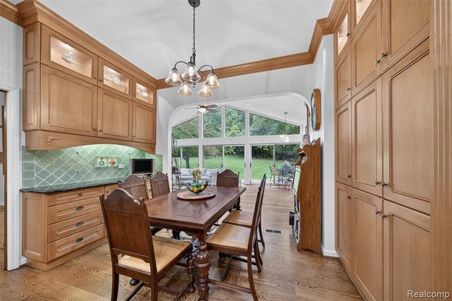 7115 Paterese Drive, Bloomfield Hills, MI 48301