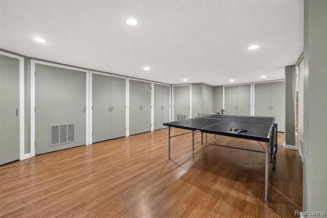 7115 Paterese Drive, Bloomfield Hills, MI 48301
