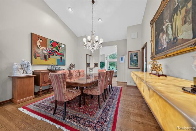 7115 Paterese Drive, Bloomfield Hills, MI 48301