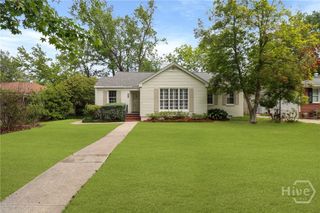 220 E 65th Street, Savannah, GA 31405