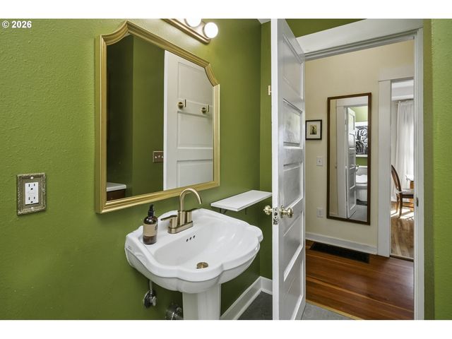 5538 Ne 15TH Ave, Portland, OR 97211