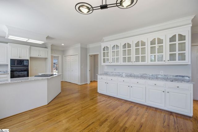 8 Sneed Drive, Taylors, SC 29687