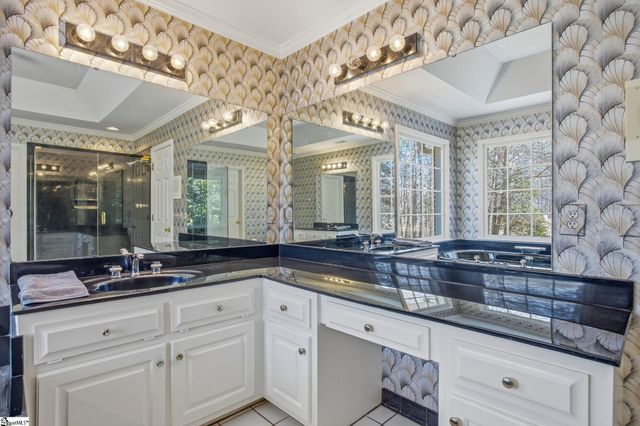 8 Sneed Drive, Taylors, SC 29687