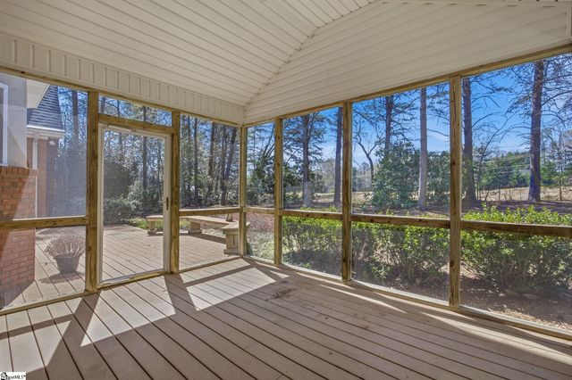 8 Sneed Drive, Taylors, SC 29687