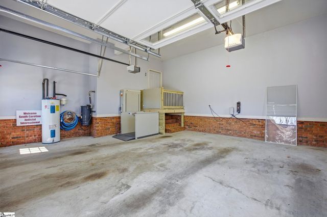 8 Sneed Drive, Taylors, SC 29687