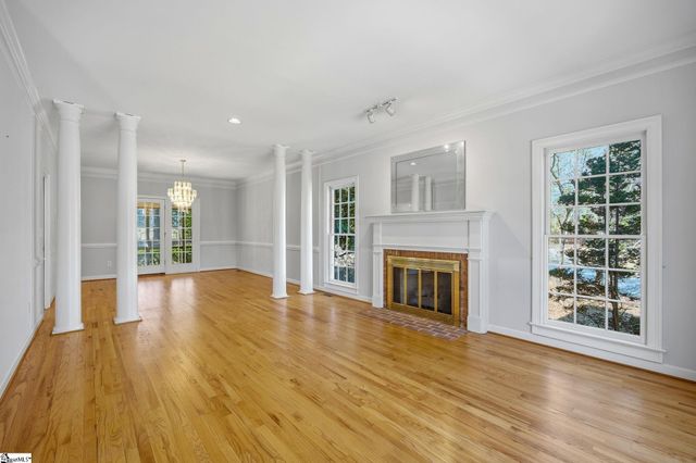 8 Sneed Drive, Taylors, SC 29687