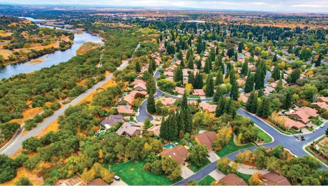 11725 Old Eureka Way, Gold River, CA 95670
