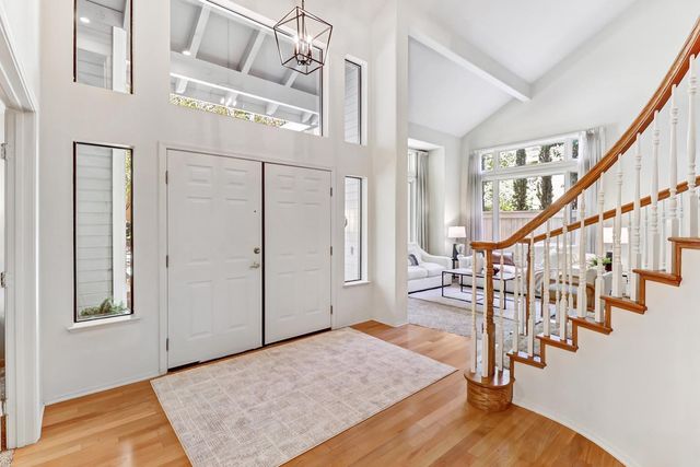 11725 Old Eureka Way, Gold River, CA 95670