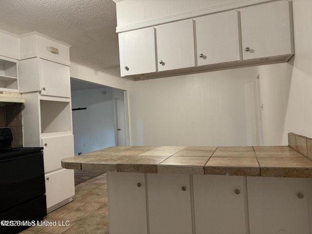 3144 Woodville Circle, Jackson, MS 39212