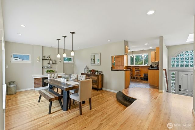 32130 27th Avenue SW, Federal Way, WA 98023