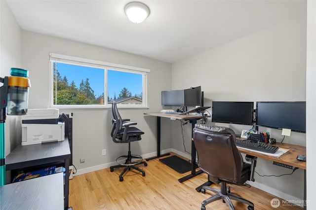 32130 27th Avenue SW, Federal Way, WA 98023