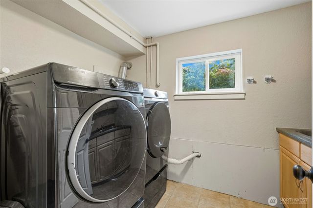 32130 27th Avenue SW, Federal Way, WA 98023