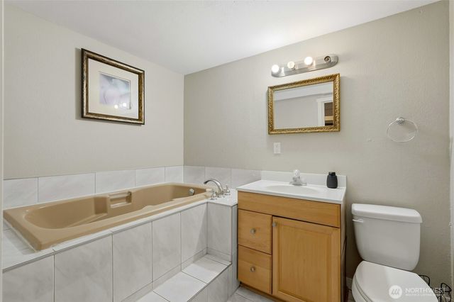 32130 27th Avenue SW, Federal Way, WA 98023