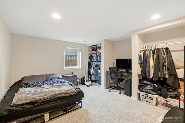 32130 27th Avenue SW, Federal Way, WA 98023