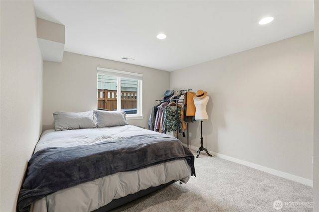 32130 27th Avenue SW, Federal Way, WA 98023