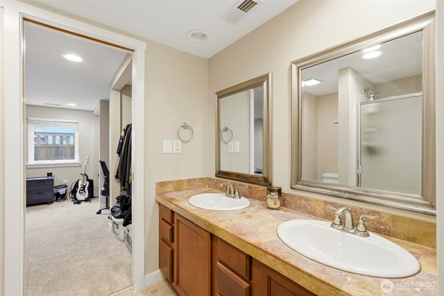 32130 27th Avenue SW, Federal Way, WA 98023