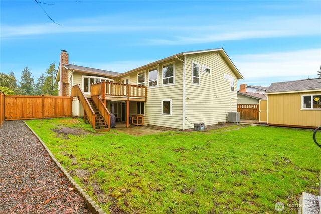 32130 27th Avenue SW, Federal Way, WA 98023