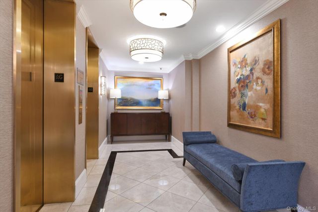 3000 Royal Court 3107, North Hills, NY 11040