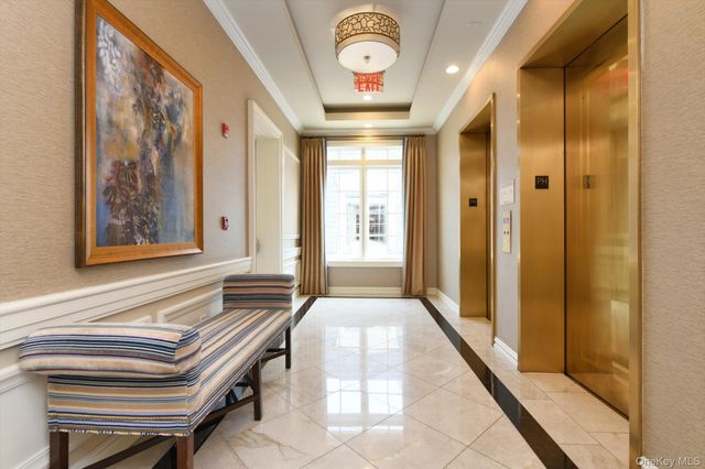 3000 Royal Court 3107, North Hills, NY 11040
