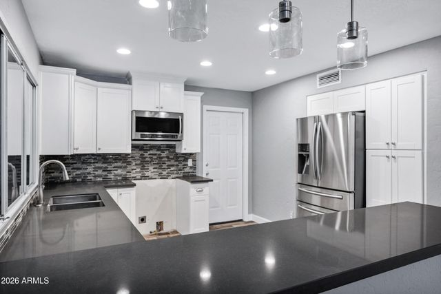 2901 W NORTHVIEW Avenue, Phoenix, AZ 85051