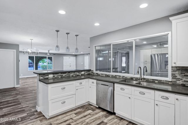2901 W NORTHVIEW Avenue, Phoenix, AZ 85051
