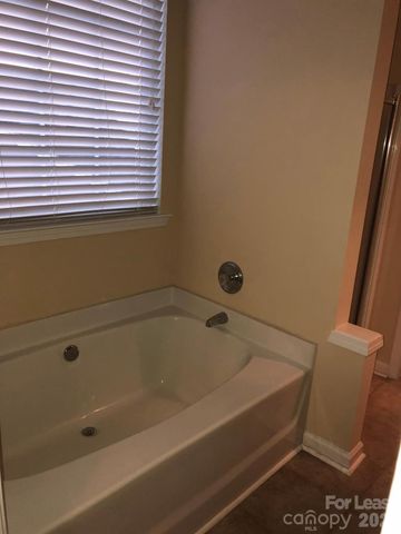 7528 Double Springs Court, Charlotte, NC 28262