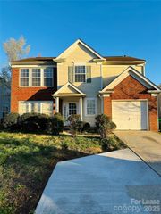 7528 Double Springs Court, Charlotte, NC 28262