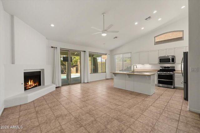 6422 E BLANCHE Drive, Scottsdale, AZ 85254