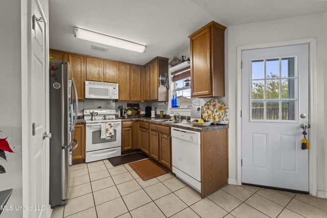 14040 Seymour Drive, D'iberville, MS 39540