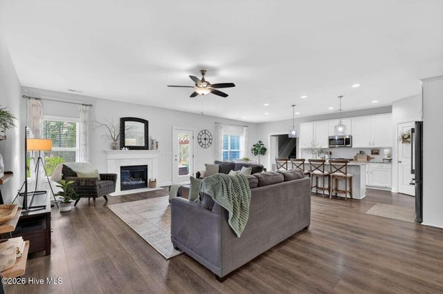 127 Longleaf Drive, West End, NC 27376