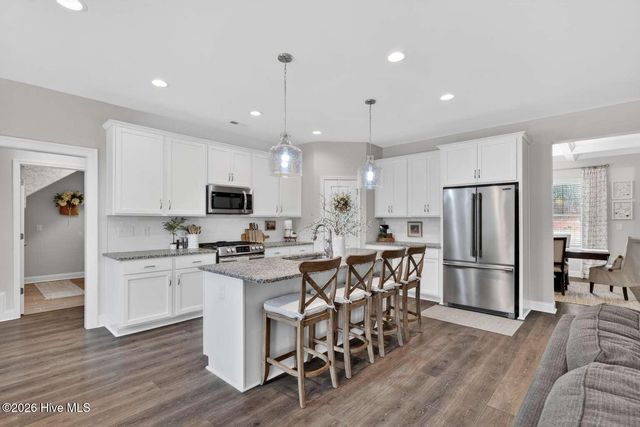 127 Longleaf Drive, West End, NC 27376