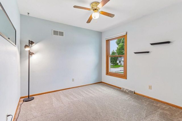 2729 Brighton DRIVE, Waukesha, WI 53188