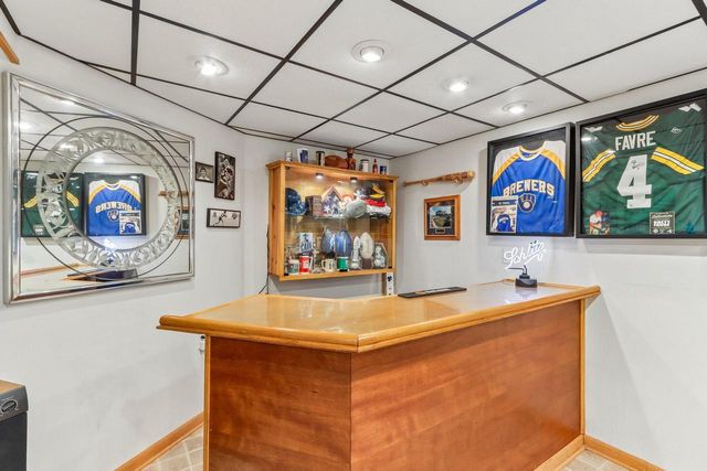 2729 Brighton DRIVE, Waukesha, WI 53188