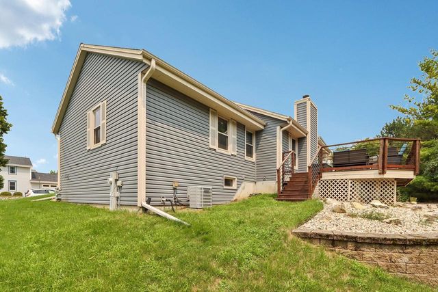2729 Brighton DRIVE, Waukesha, WI 53188