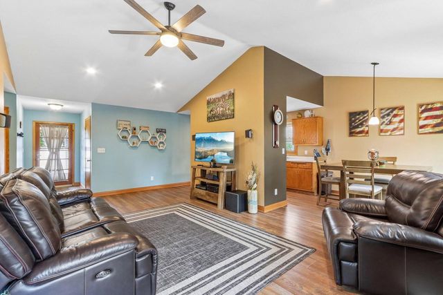 2729 Brighton DRIVE, Waukesha, WI 53188