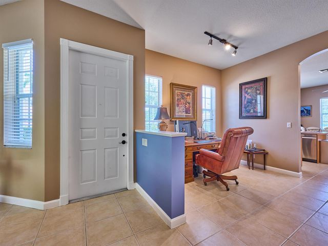 530 COMMONS Drive, Palm Beach Gardens, FL 33418